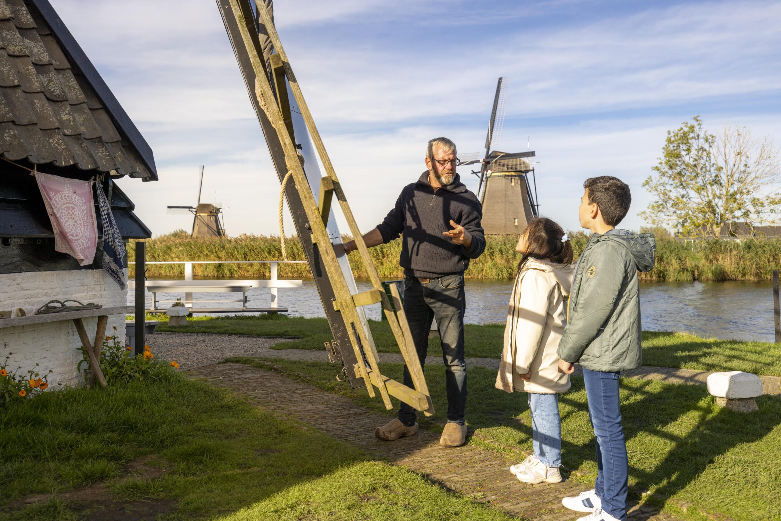 Kinderen uitleg molenaar Kinderdijk