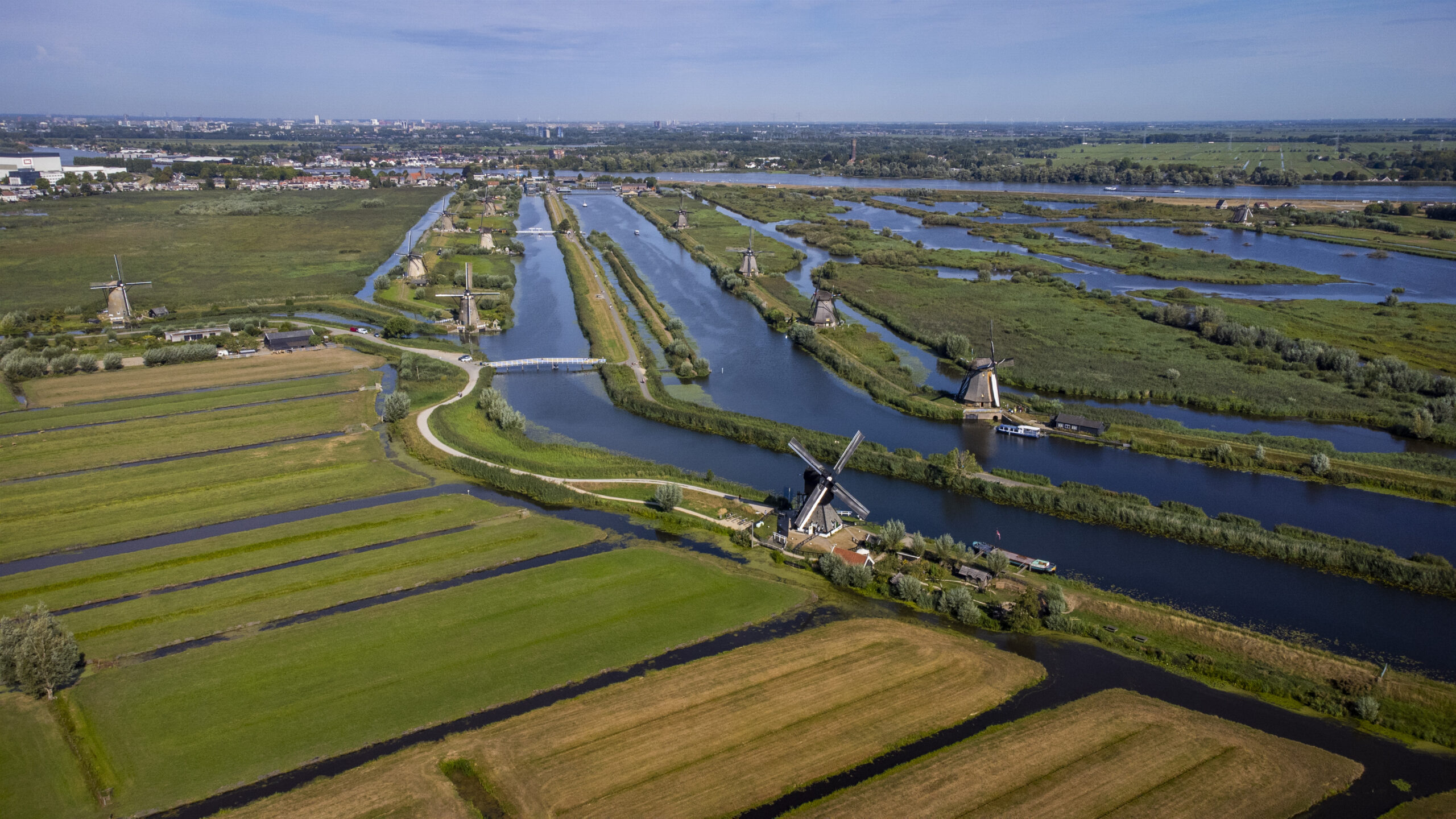 Lucht foto molencompleKinderdijk